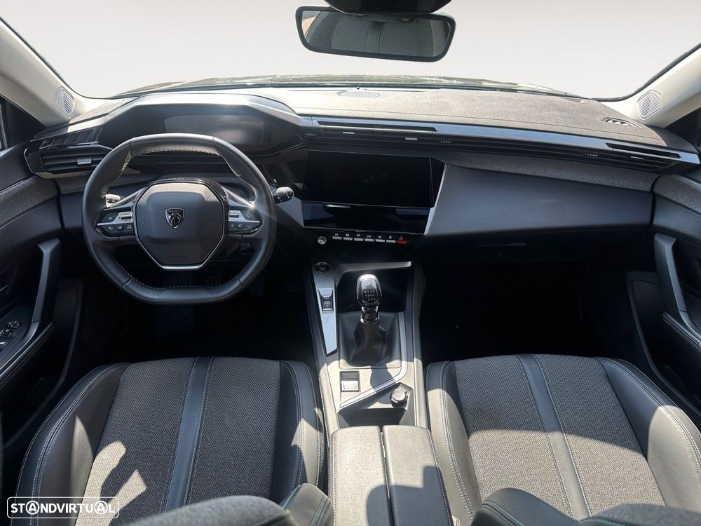 Peugeot 308 1.2 PureTech Allure — fotografia 10