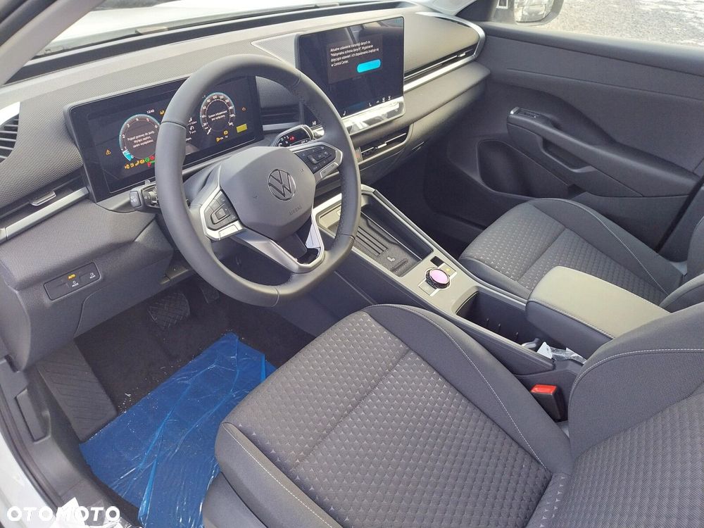 Volkswagen T-Roc - 8