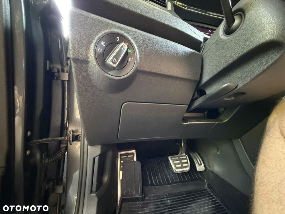 Volkswagen T-Roc 1.5 TSI ACT Premium DSG - 25