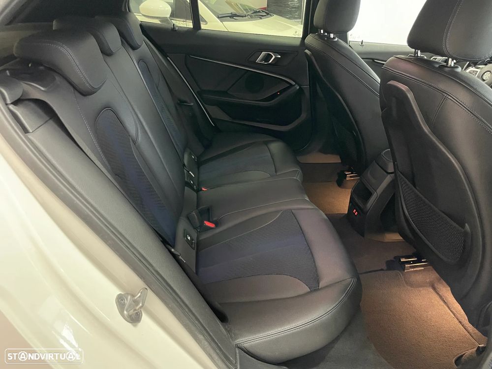 BMW 116 d Pack Desportivo M Auto - 17