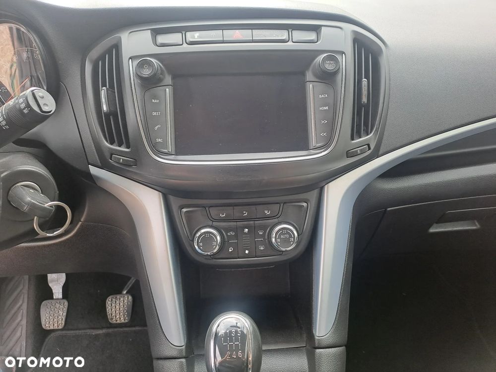 Opel Zafira 1.4 T Cosmo EcoFLEX S&S EU6 - 17
