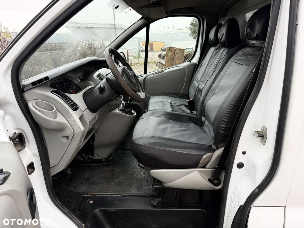 Renault Traffic - 11