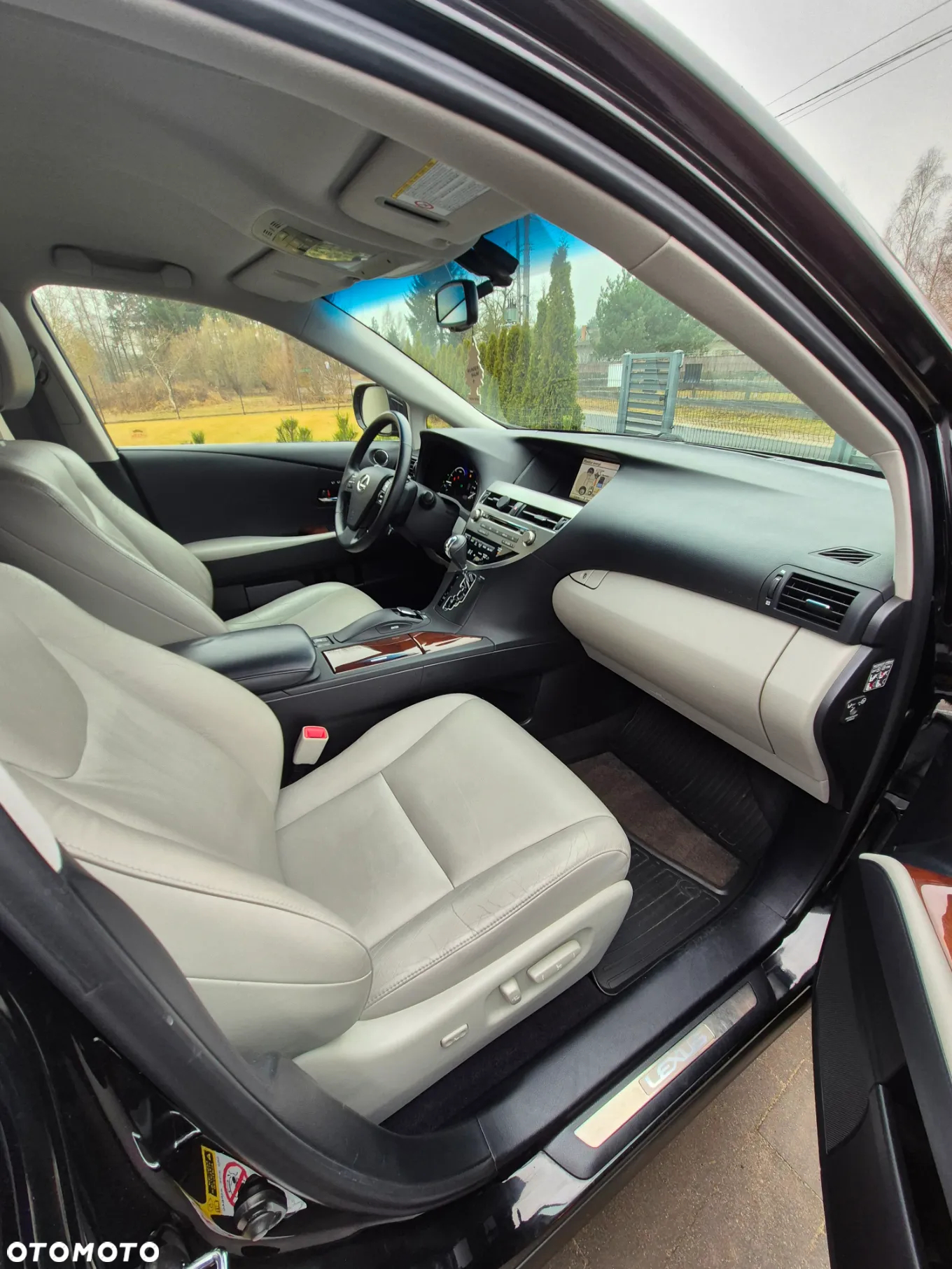 Lexus RX - 11