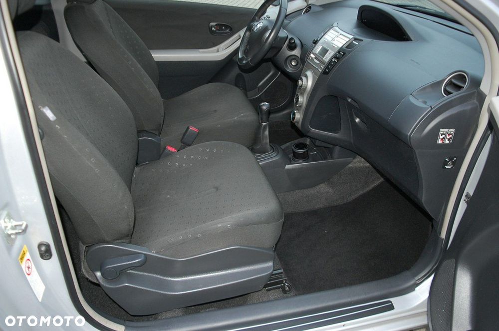Toyota Yaris - 7