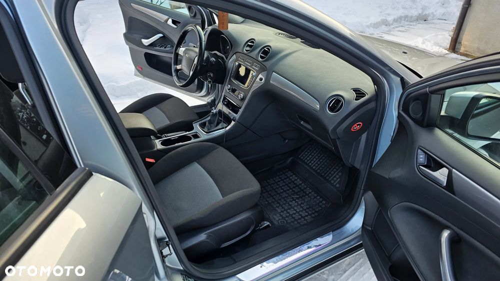 Ford Mondeo 2.0 TDCi Titanium - 13