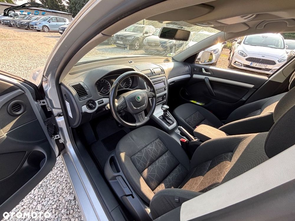 Skoda Octavia 2.0 TDI DPF Family Plus DSG - 13