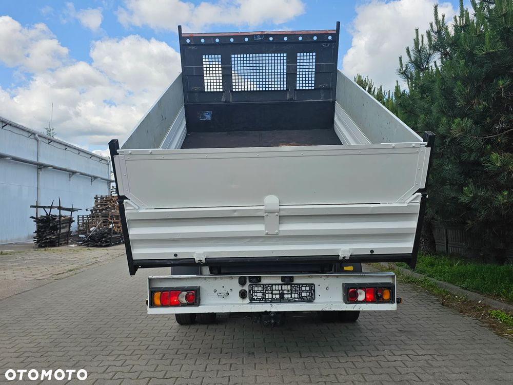 Nissan NV400 - 7