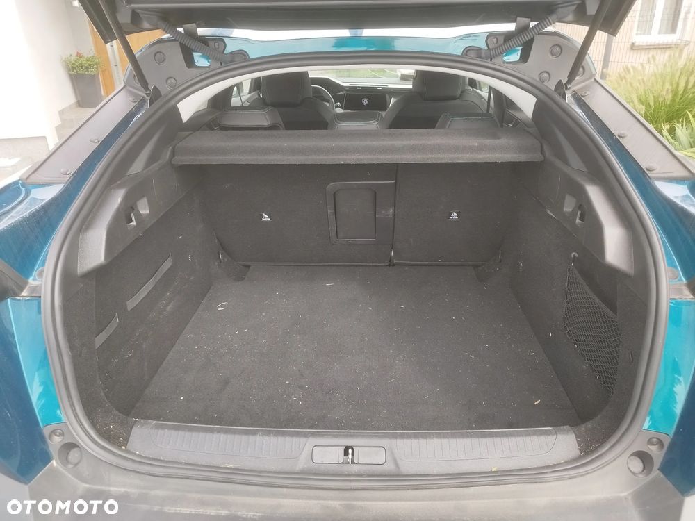 Peugeot 408 HYBRID 136 e-DSC6 Allure - 9
