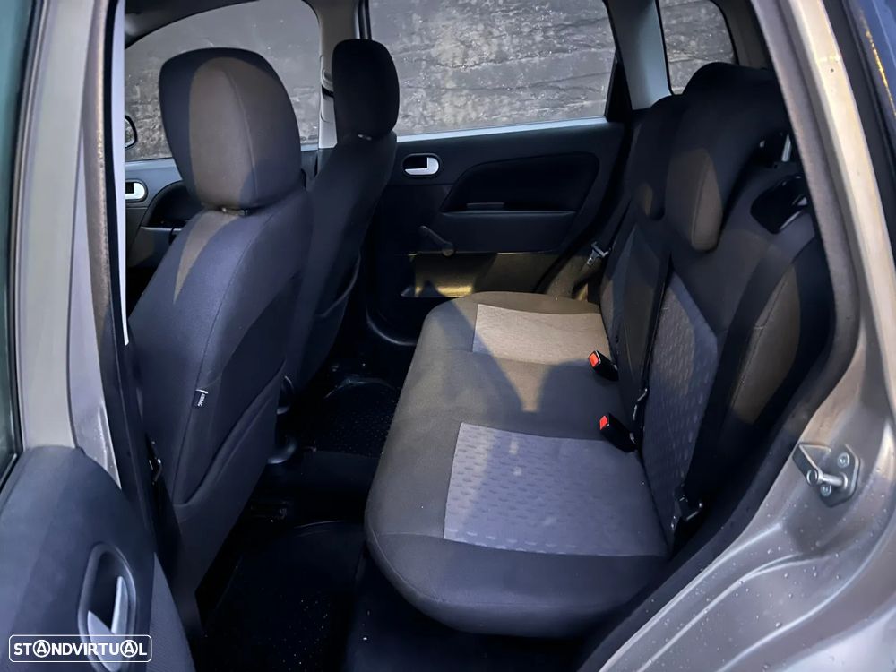 Ford Fiesta 1.4 Ghia - 4