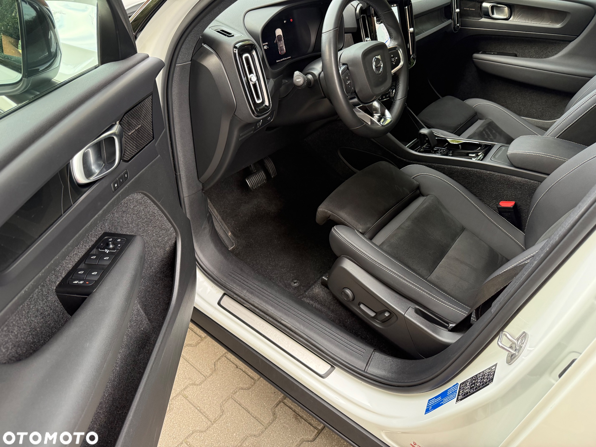 Volvo C40 Recharge Twin AWD Ultimate - 30