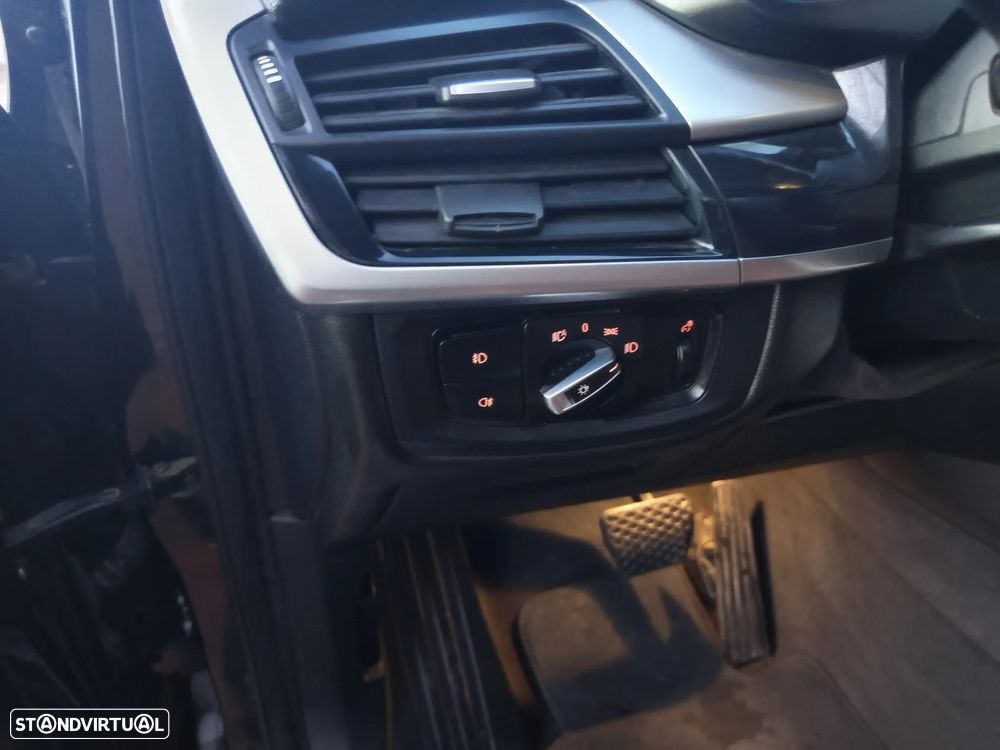 BMW X5 25 d sDrive Comfort 7L - 15