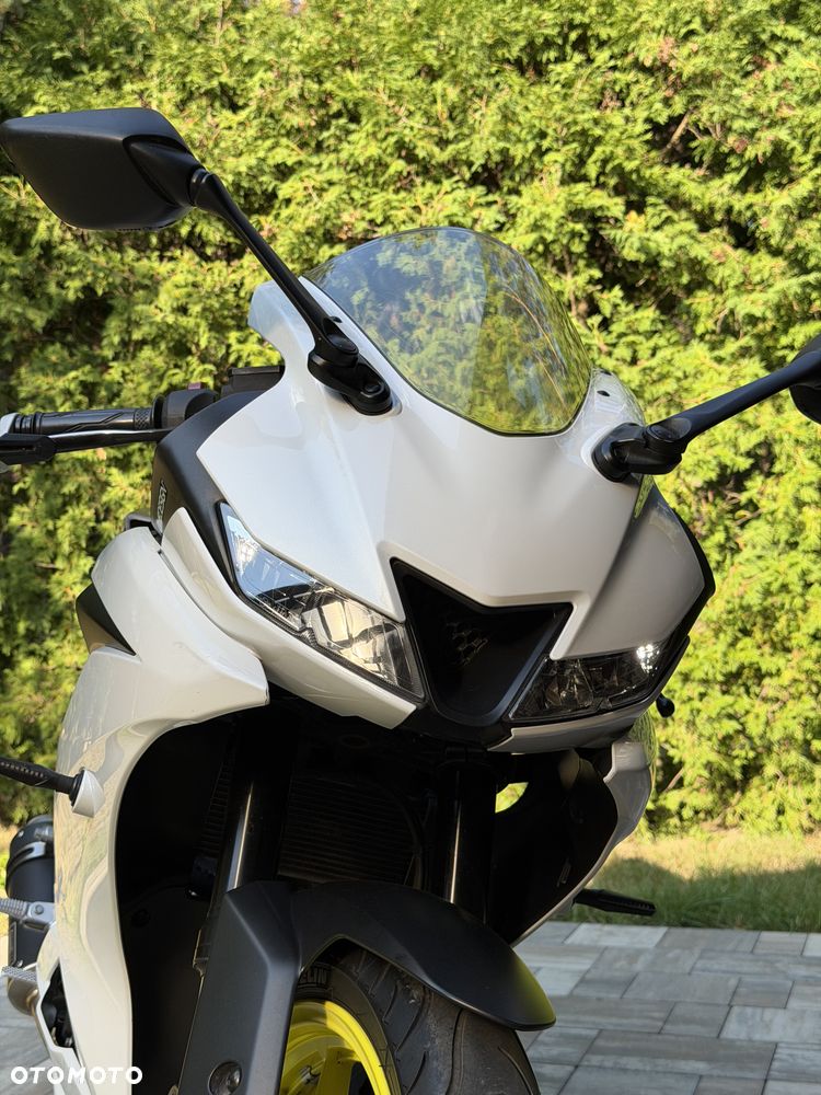 Yamaha YZF - 9