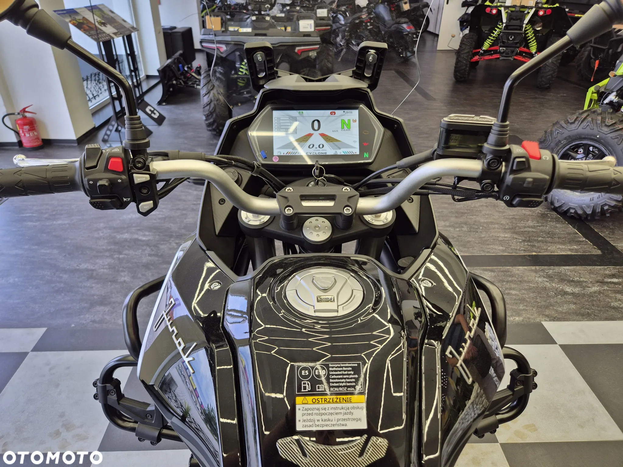 Junak RX600 - 10