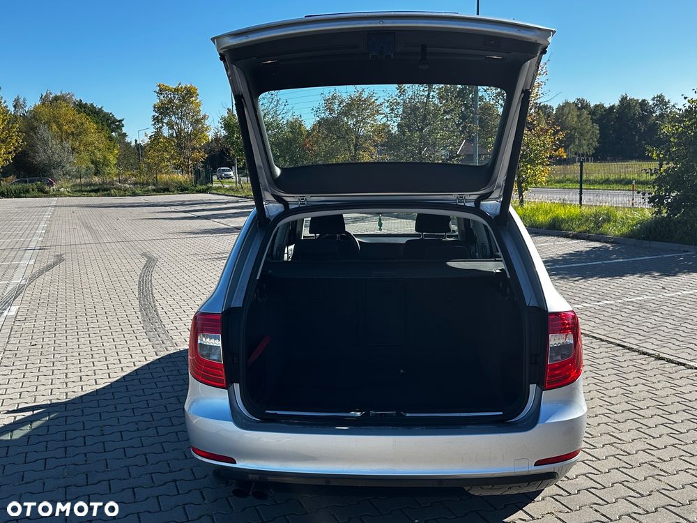 Skoda Superb 1.8 TSI Active DSG - 17