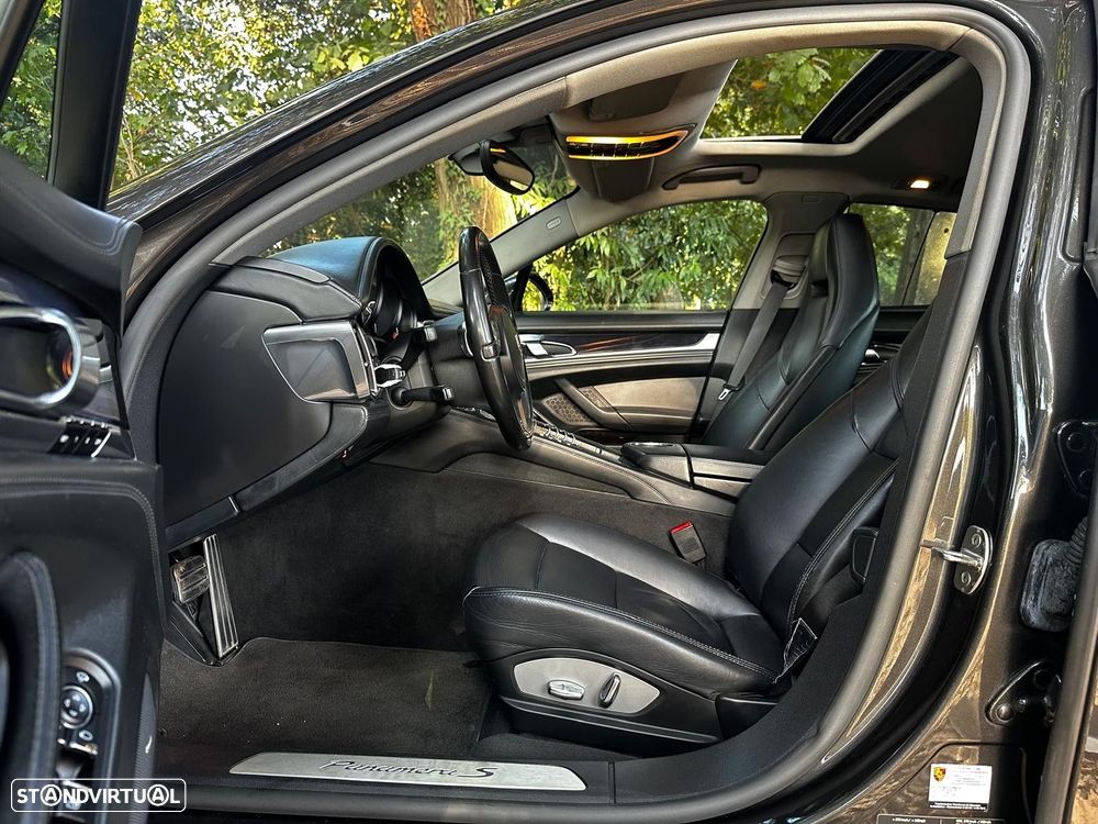 Porsche Panamera S PDK - 31