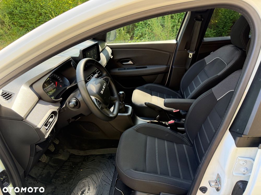 Dacia Jogger 1.0 TCe Comfort 7os - 10