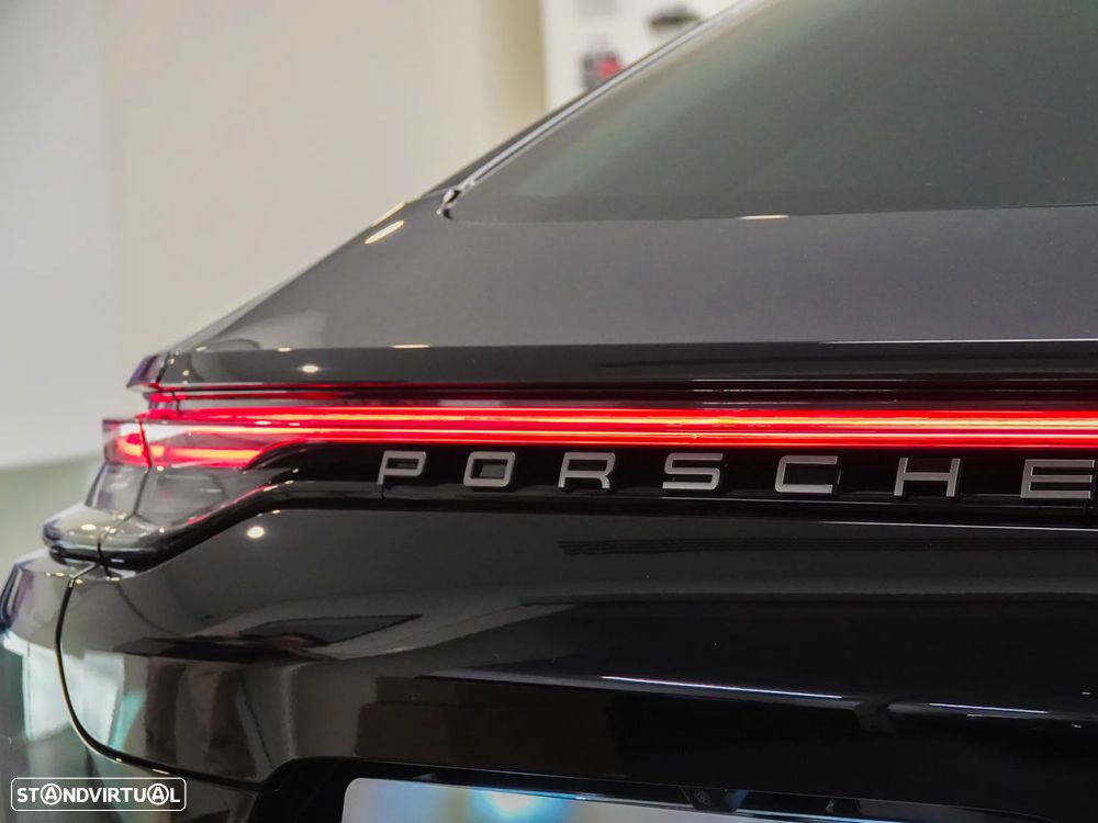 Porsche Panamera 4 E-Hybrid Platinum Edition com PDLS - 11
