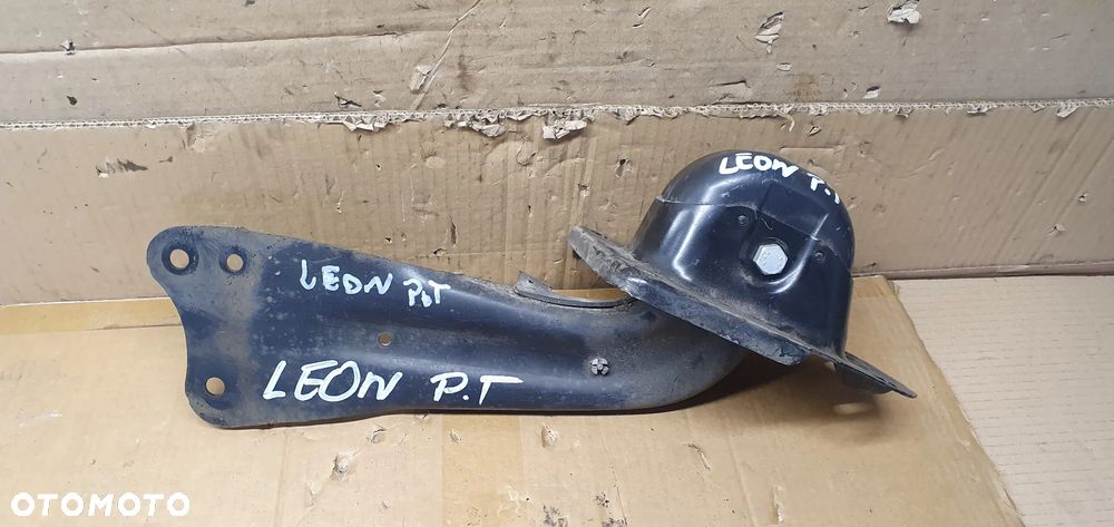 Wahacz prawy tył tylny prawy Seat Leon II 1K0505226H - 1