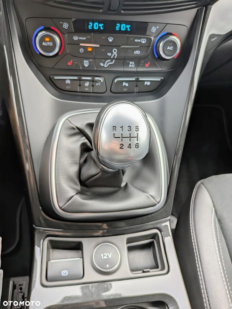 Ford Kuga 1.5 EcoBoost 2x4 ST-Line - 34
