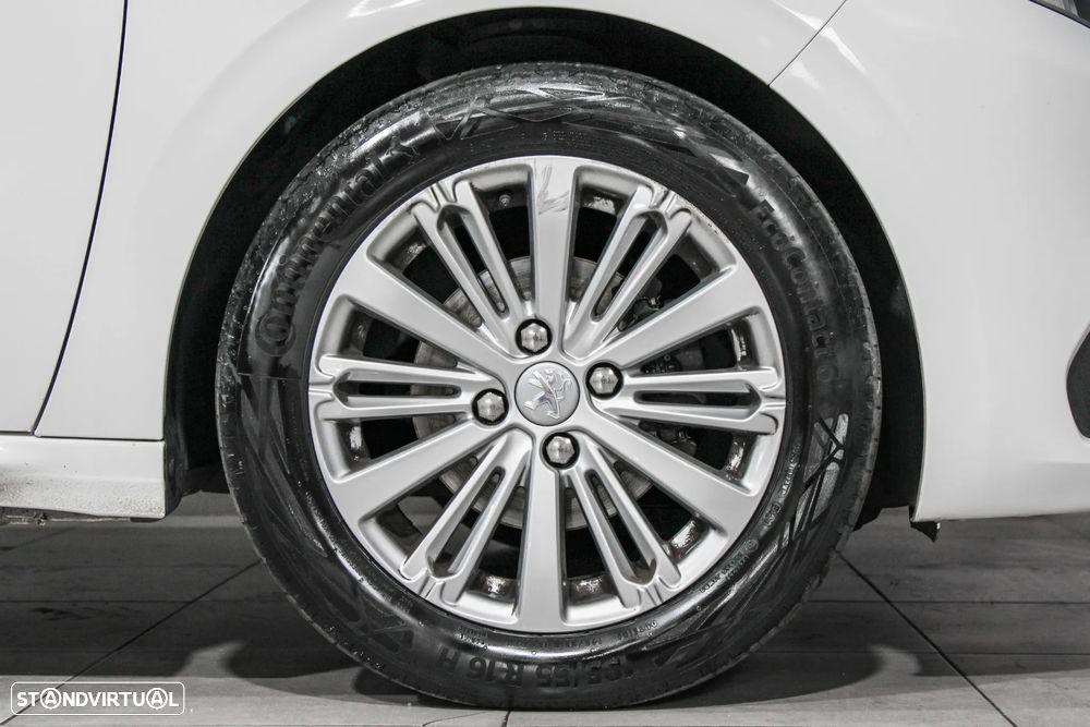 Peugeot 208 1.5 BlueHDi Signature - 14