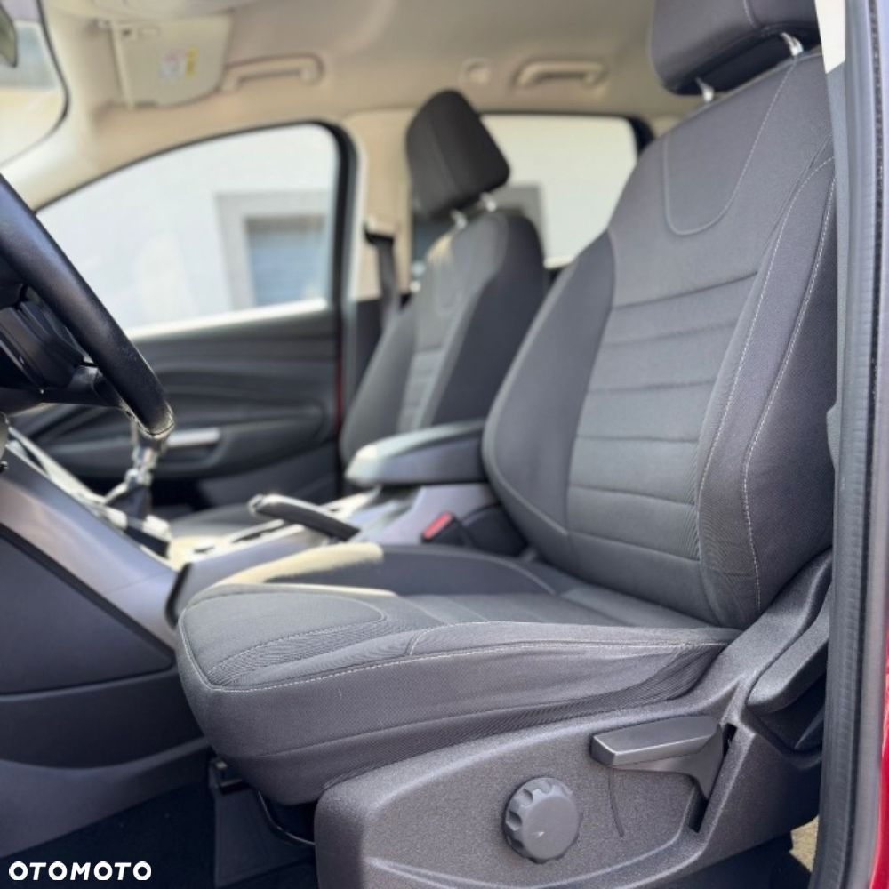 Ford Kuga 1.5 EcoBoost 2x4 Titanium - 19