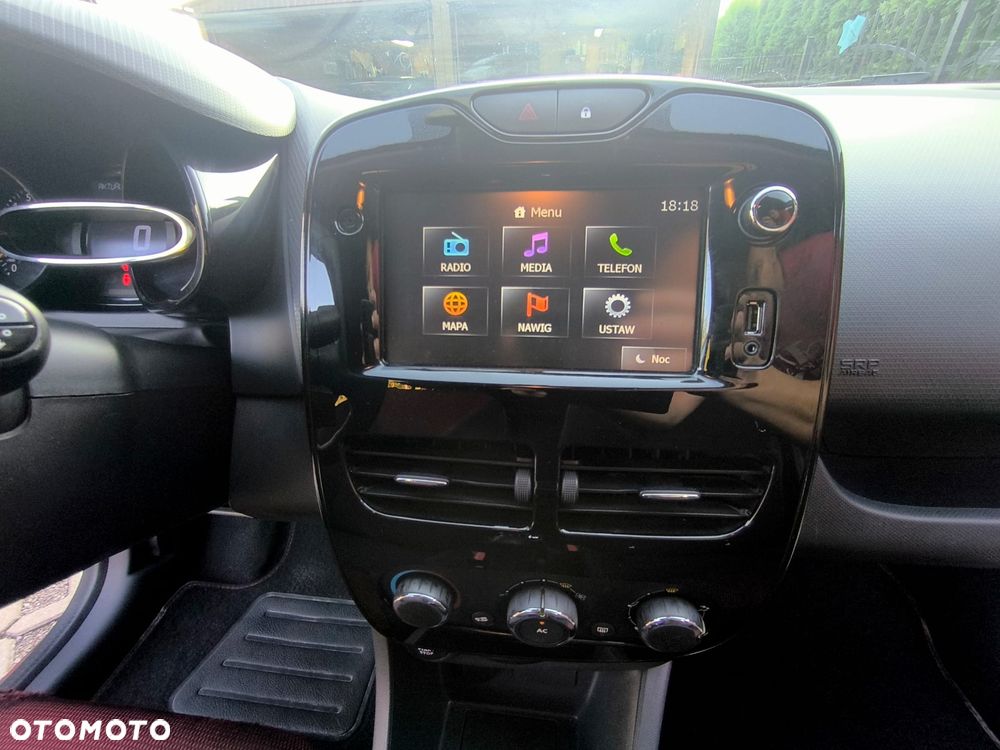 Renault Clio 1.2 16V 75 Expression - 14