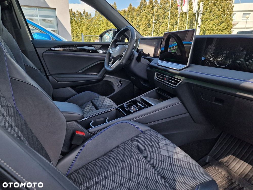 Volkswagen Tiguan - 17