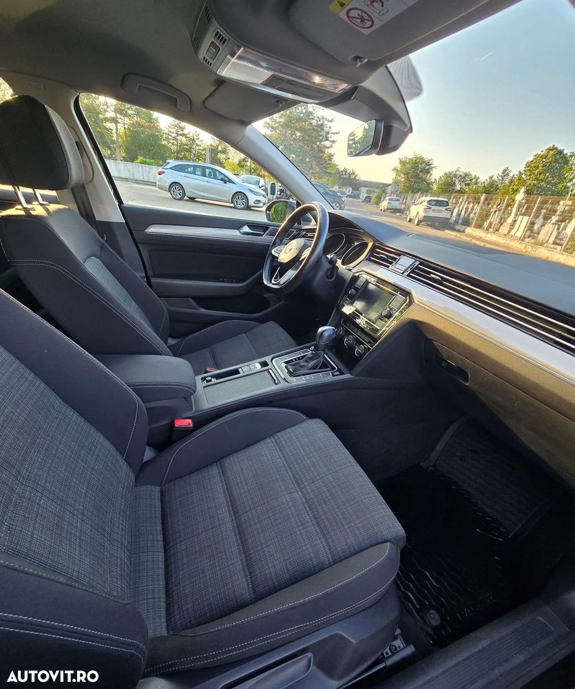 Volkswagen Passat 2.0 TDI DSG Comfortline - 16
