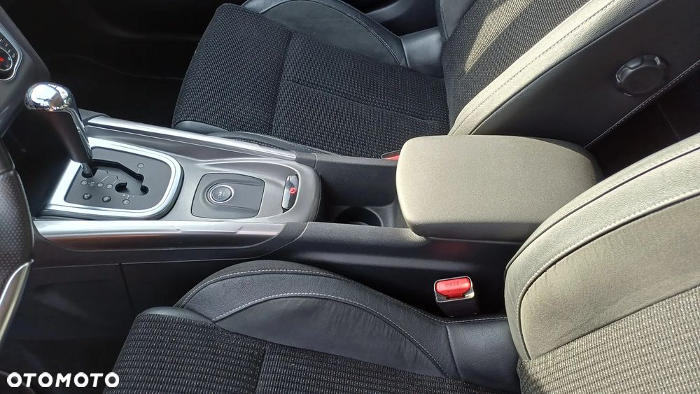 Citroën C4 PureTech 130 Stop & Start EAT6 Shine - 23