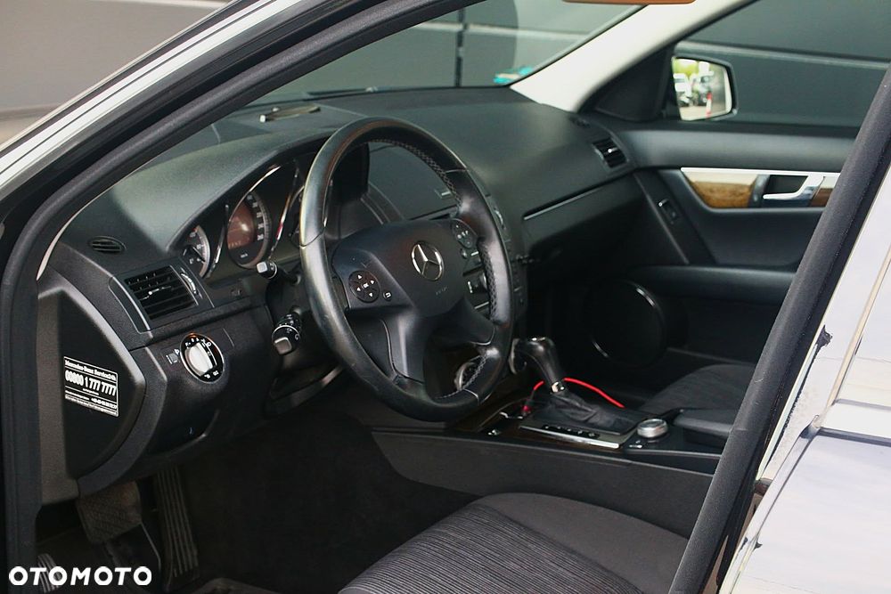 Mercedes-Benz Klasa C 180 Kompressor Automatik BlueEFFICIENCY Elegance - 11