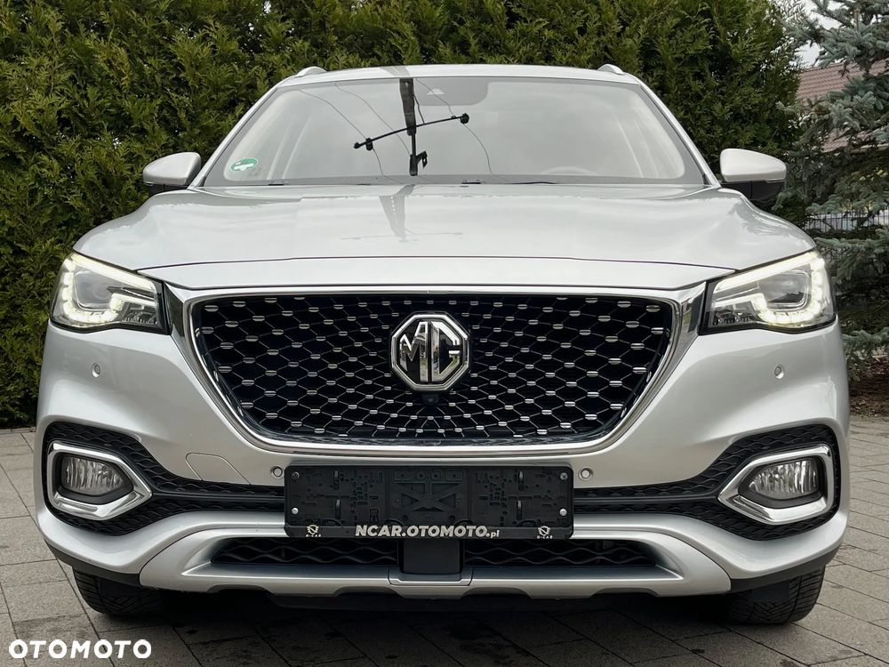 MG EHS Luxury - 5
