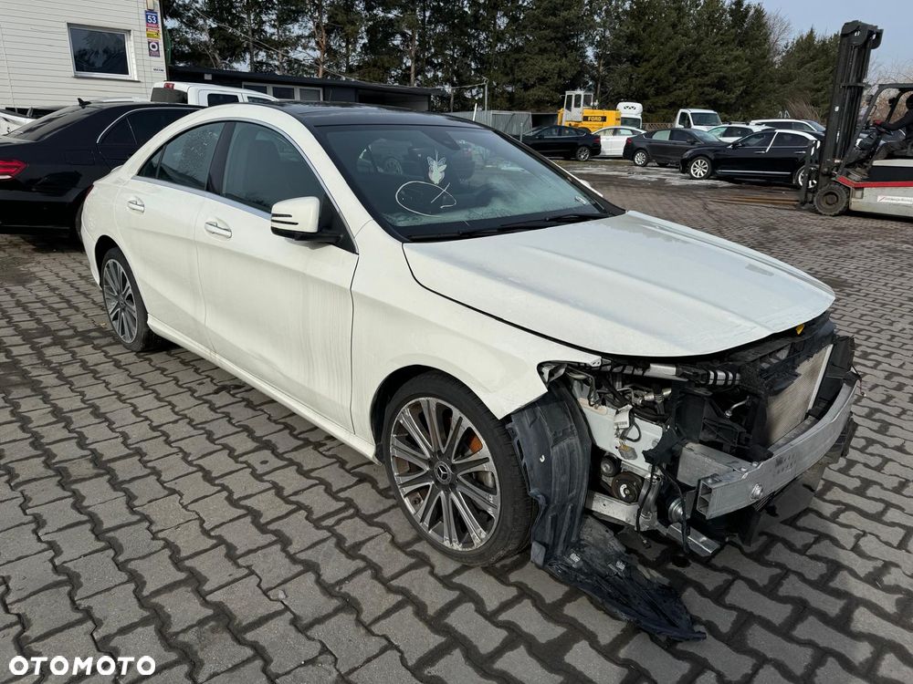 Mercedes-Benz CLA 250 7G-DCT - 7