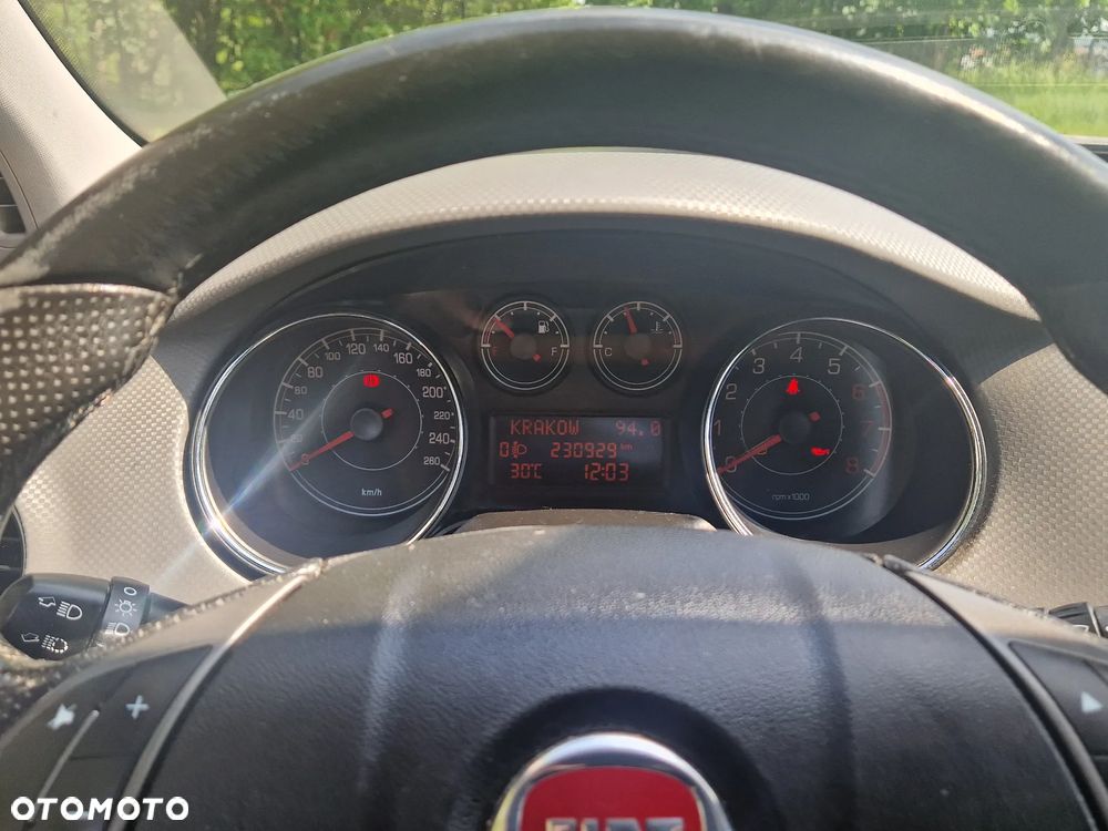 Fiat Bravo 1.4 T-JET 16V Dynamic Euro5 - 13