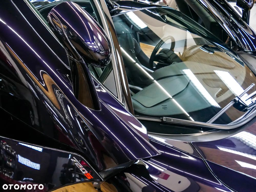 McLaren 720S Coupe - 24