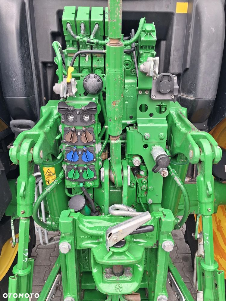 John Deere 6135 R - 15