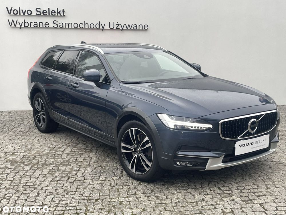 Volvo V90 Cross Country - 5