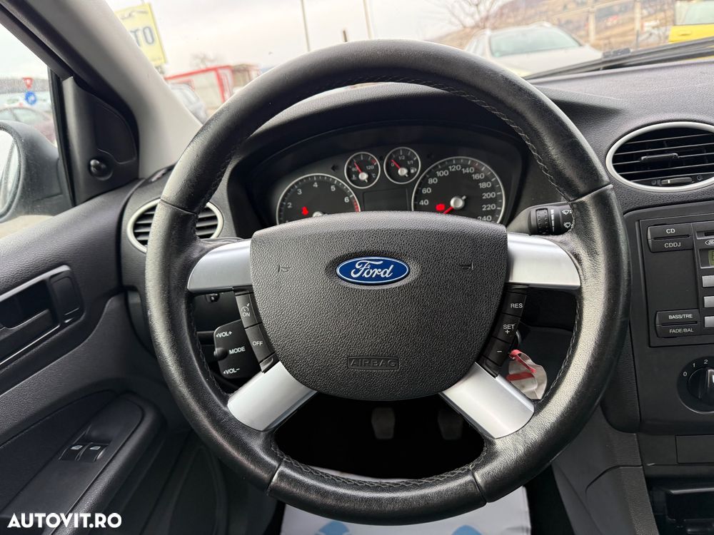 Ford Focus Turnier 1.6 16V Connection - 21