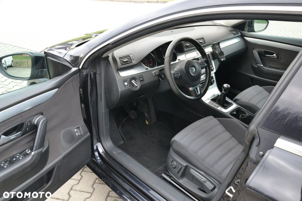 Volkswagen Passat CC - 15