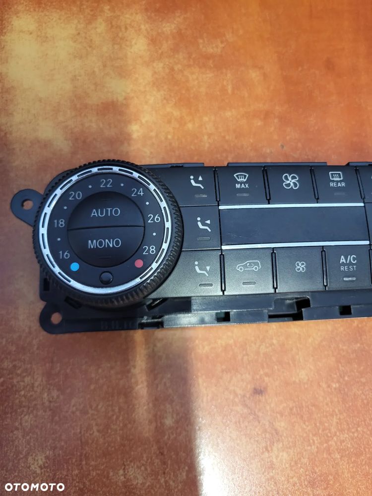 PANEL KLIMATYZACJI MERCEDES GL X164  A2518702289  A2518205289 - 2