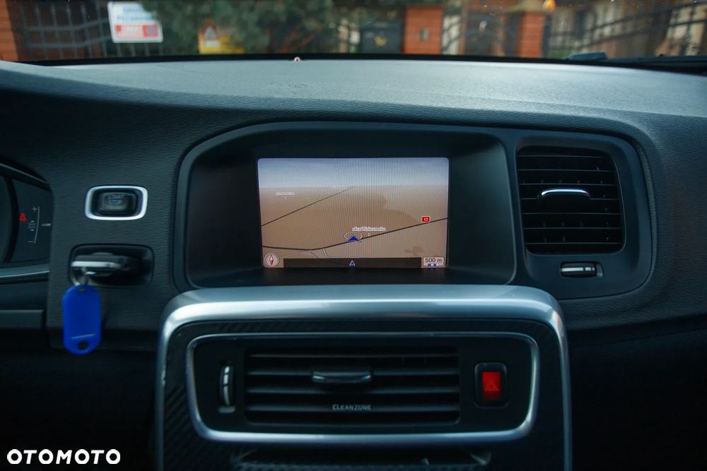 Volvo V60 D3 Summum - 19
