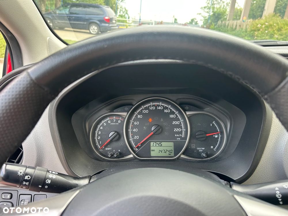Toyota Yaris 1.0 Life EU6 - 9