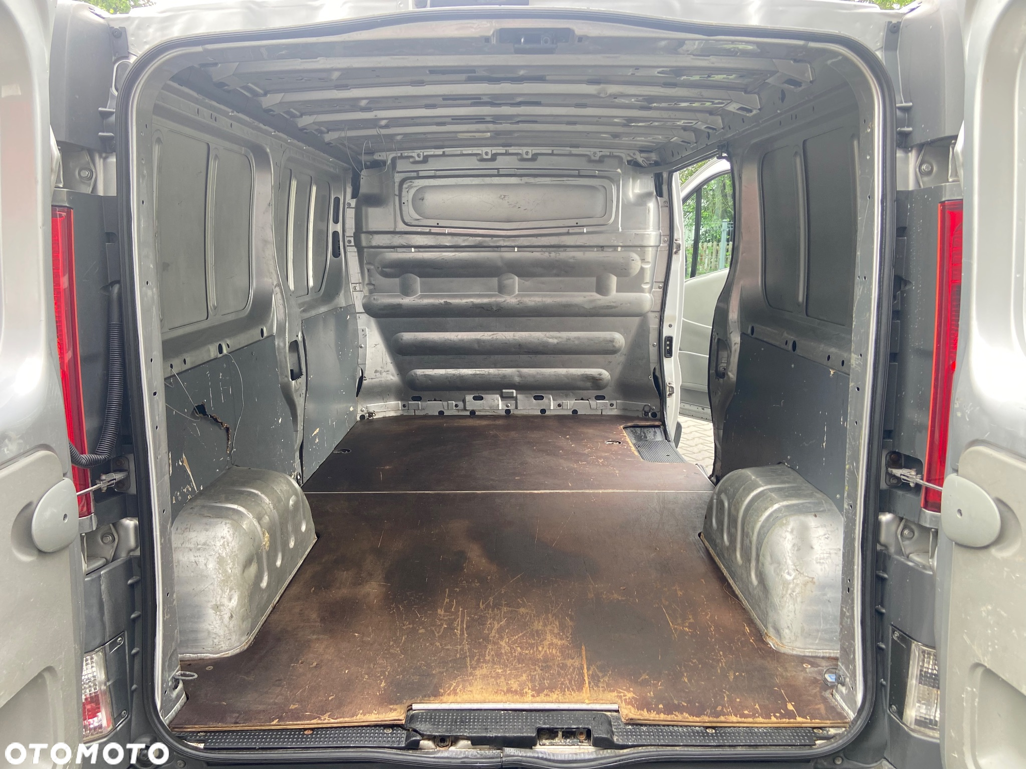 Opel Vivaro - 24