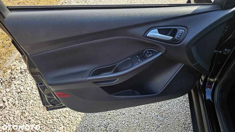 Ford Focus 1.5 EcoBoost Active - 16