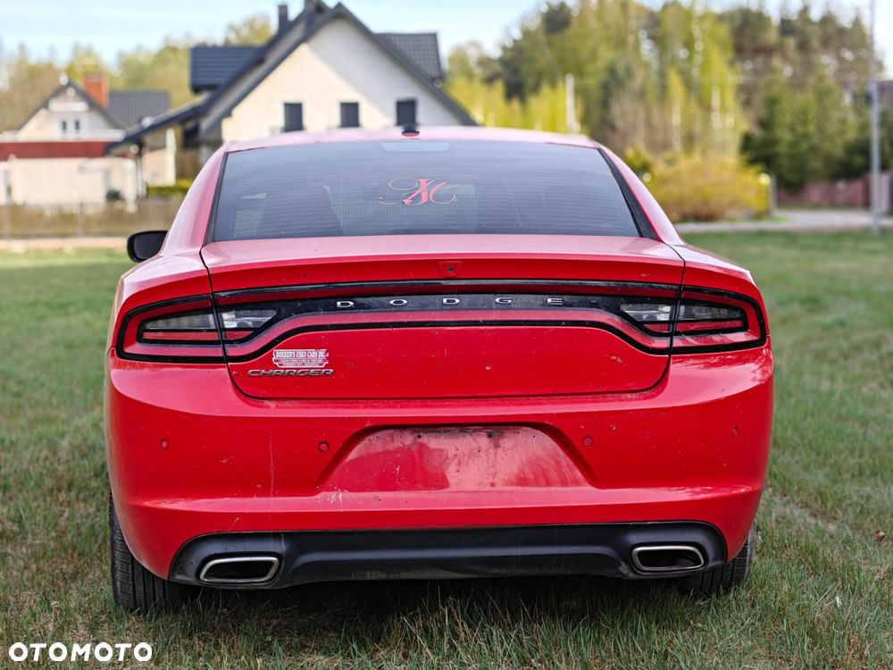 Dodge Charger 3.6 SXT AWD - 8