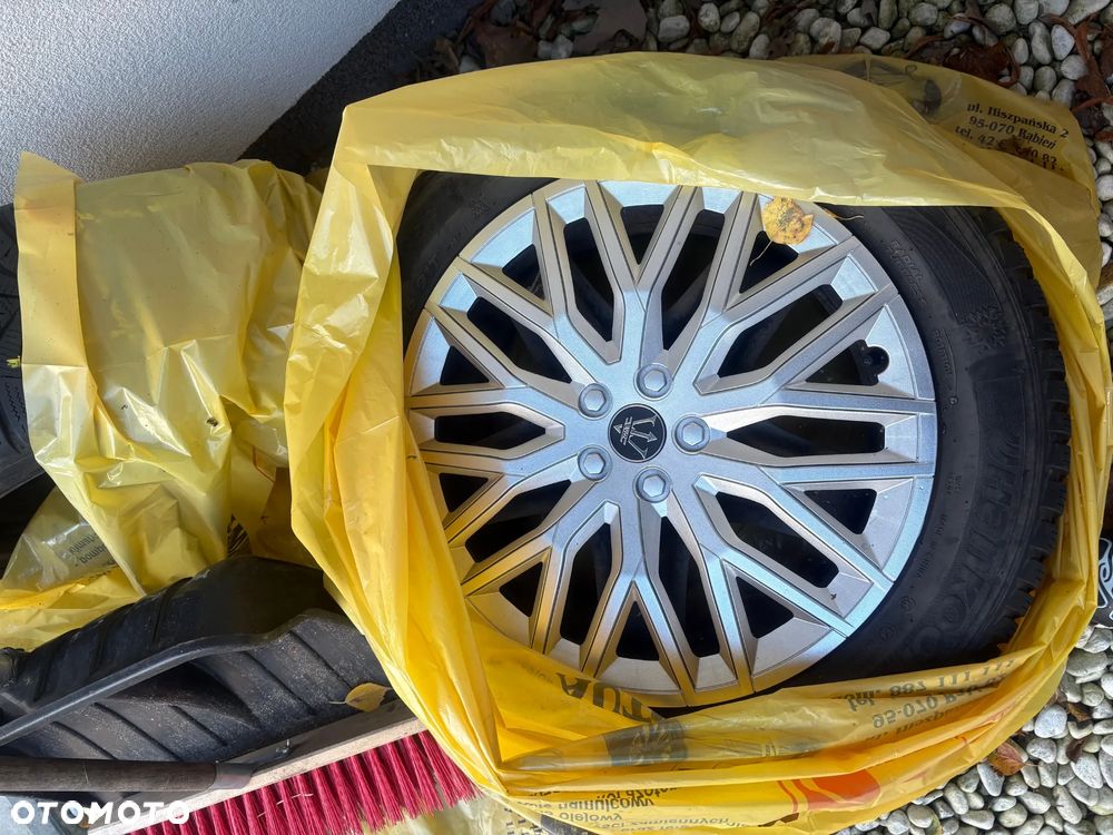 Opel Astra III GTC 1.6 T Cosmo - 13