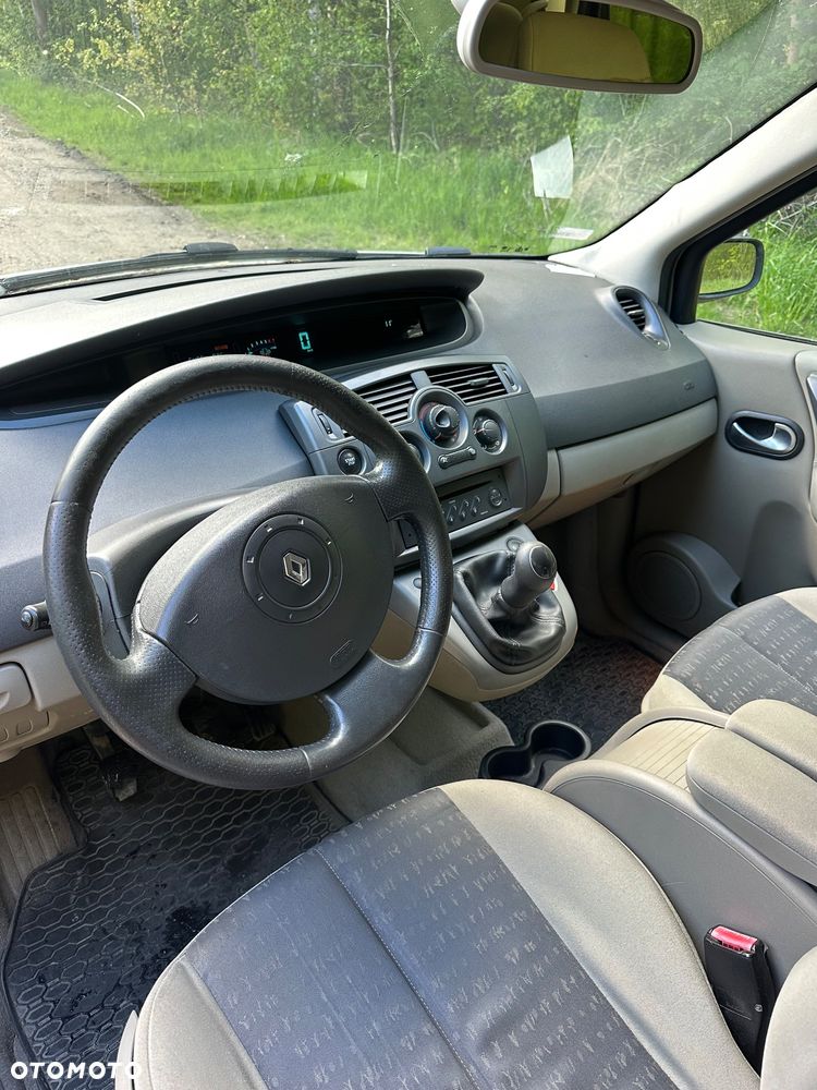 Renault Scenic 1.6 Confort Privilege - 11