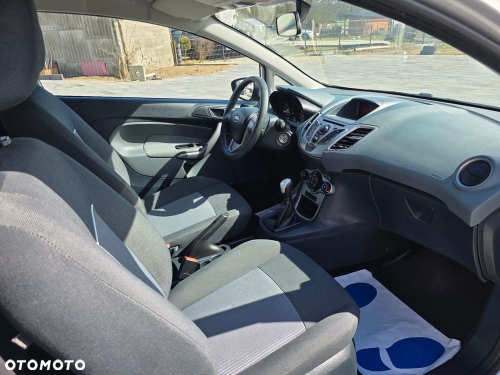 Ford Fiesta 1.25 Trend Edition - 25