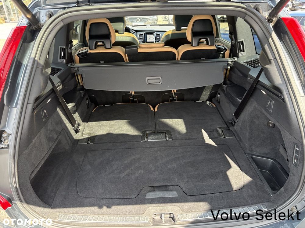 Volvo XC 90 - 30