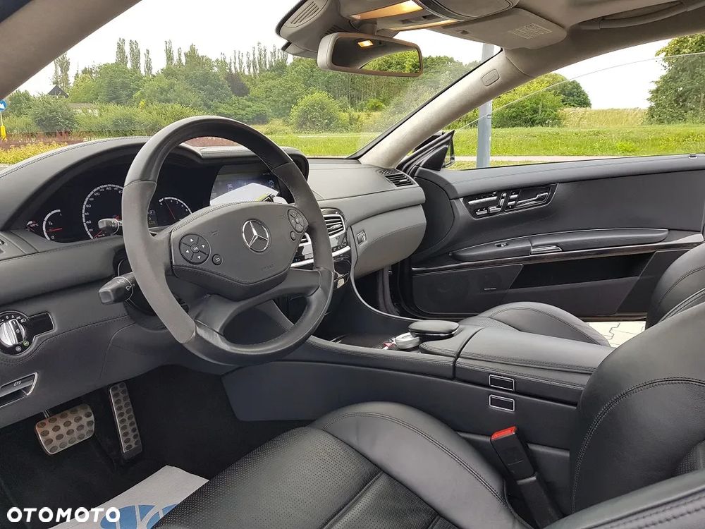 Mercedes-Benz CL - 33