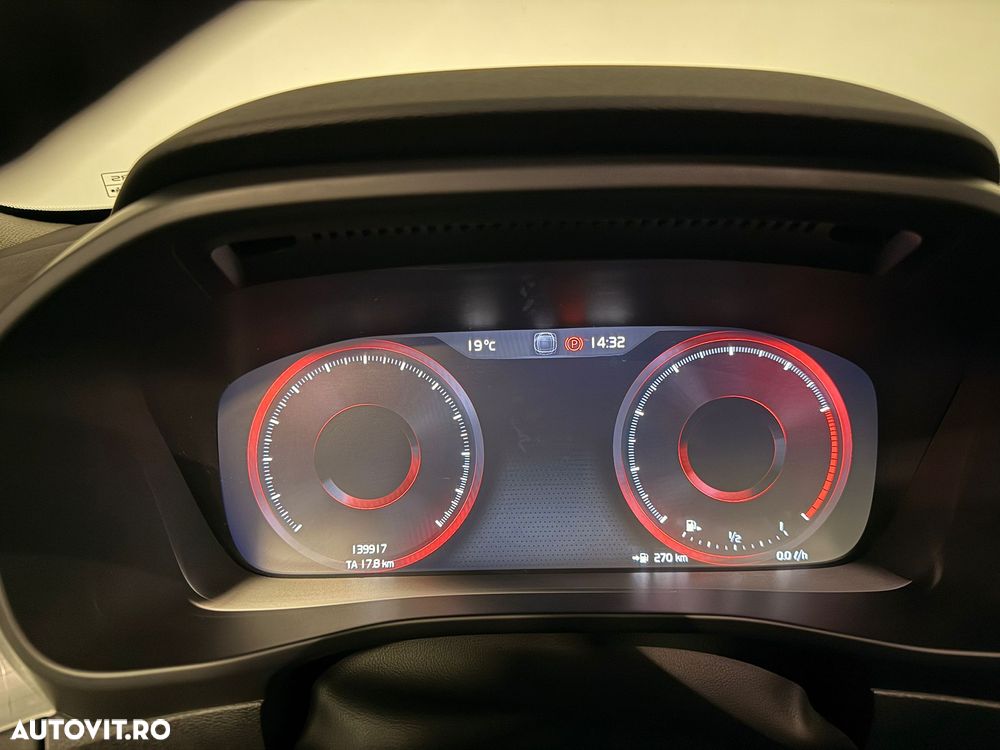 Volvo XC 40 B4 B AWD Geartronic Momentum Pro - 8